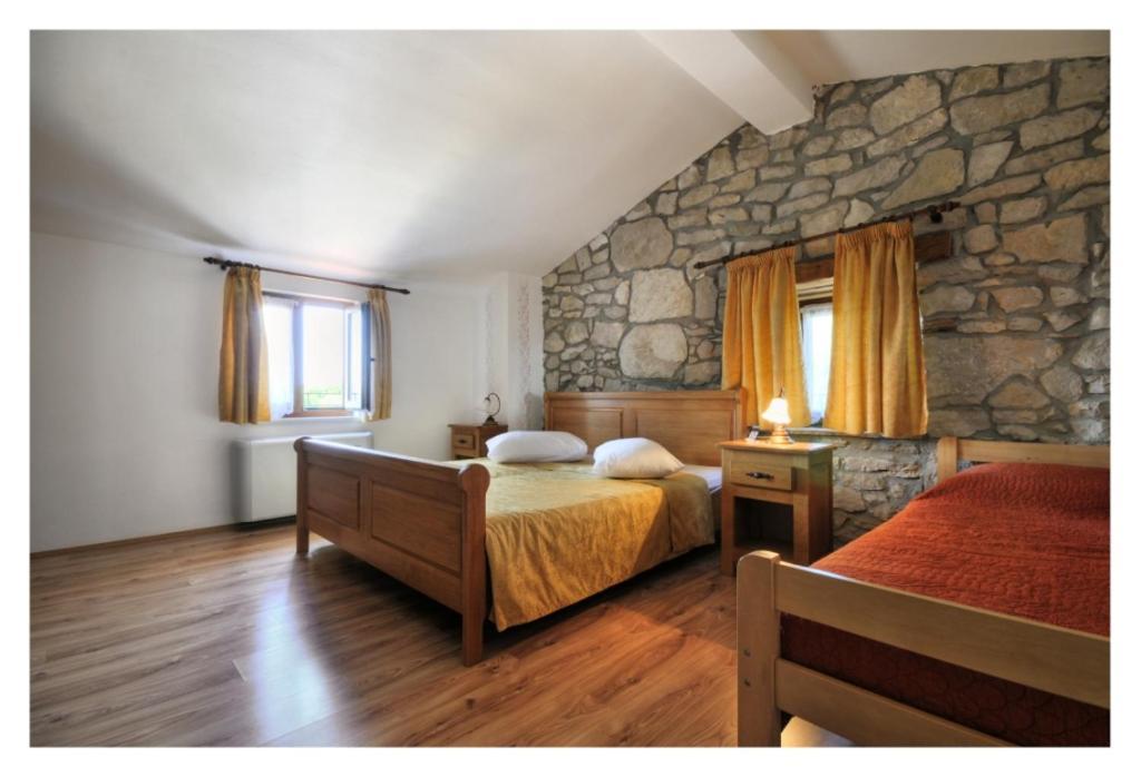 Family Room,1292509087:JPEG